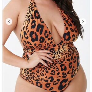 Plus size leopard bathing suit NEW